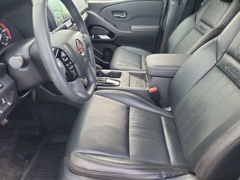 Used 2022 Nissan Frontier PRO-4X w/ Pro-4X Premium Package image 10