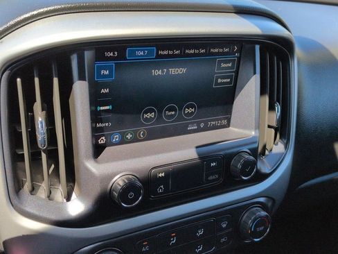 Used 2022 Chevrolet Colorado LT w/ Safety Package AWD/4WD image 18