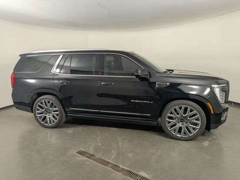 Used 2025 GMC Yukon Denali Ultimate image 8