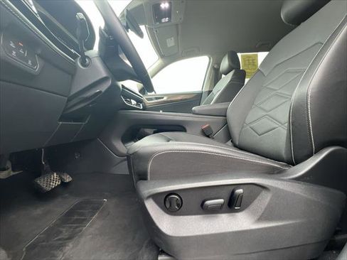 Used 2025 Volkswagen Atlas SE AWD/4WD image 12