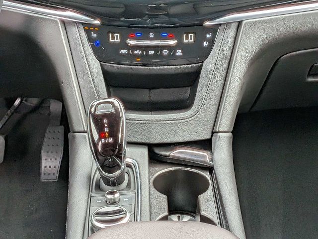 Used 2024 Cadillac XT6 Premium Luxury w/ Technology Package FWD image 23