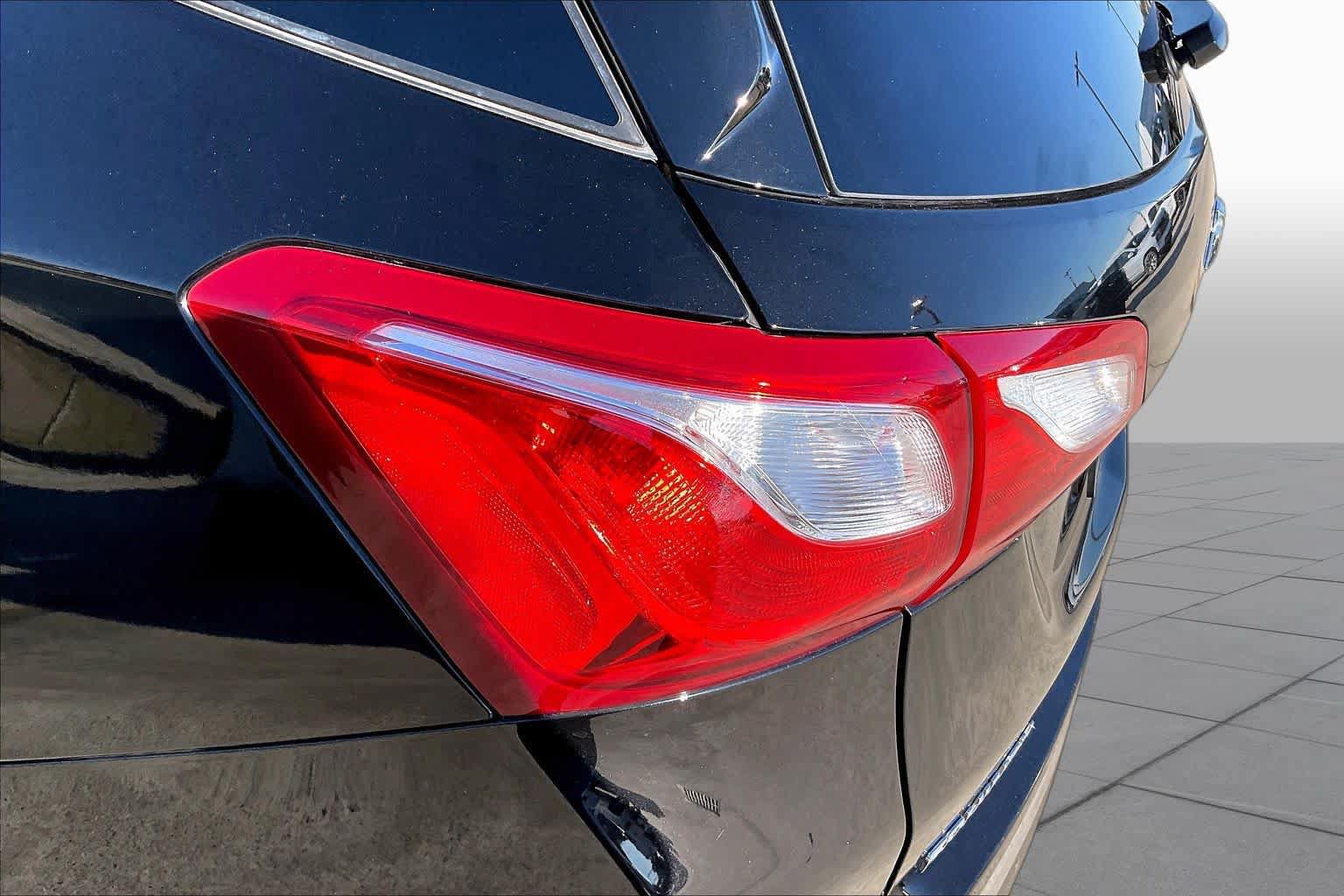 Used 2019 Chevrolet Equinox LT FWD image 28