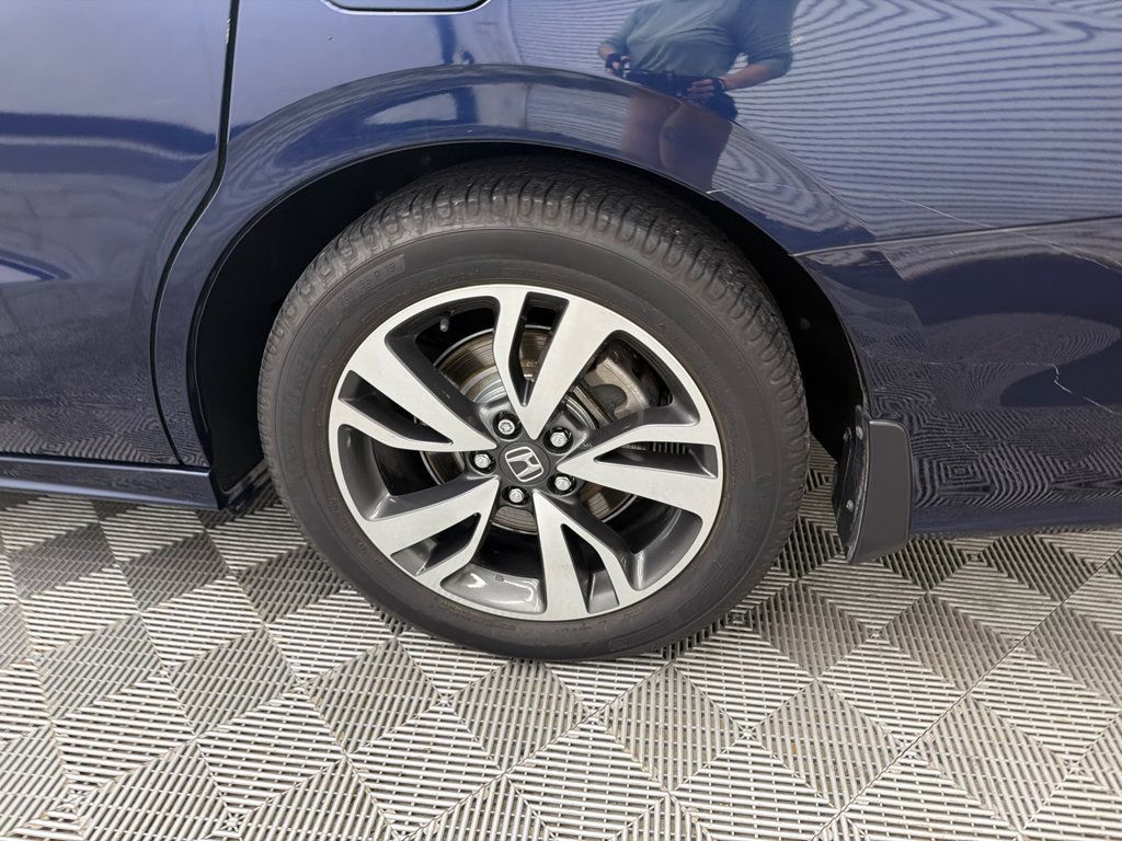 Used 2023 Honda Odyssey Touring image 21