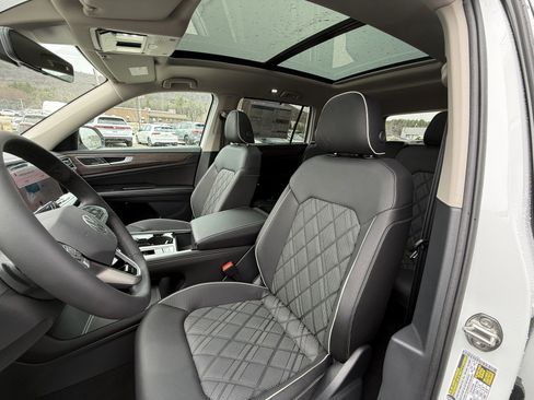 New 2026 Volkswagen Atlas SEL Premium R-Line AWD/4WD image 11