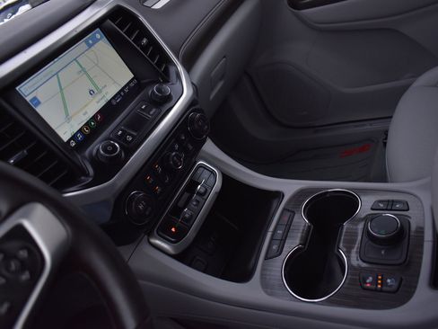 Used 2023 GMC Acadia SLT w/ Technology Package image 25