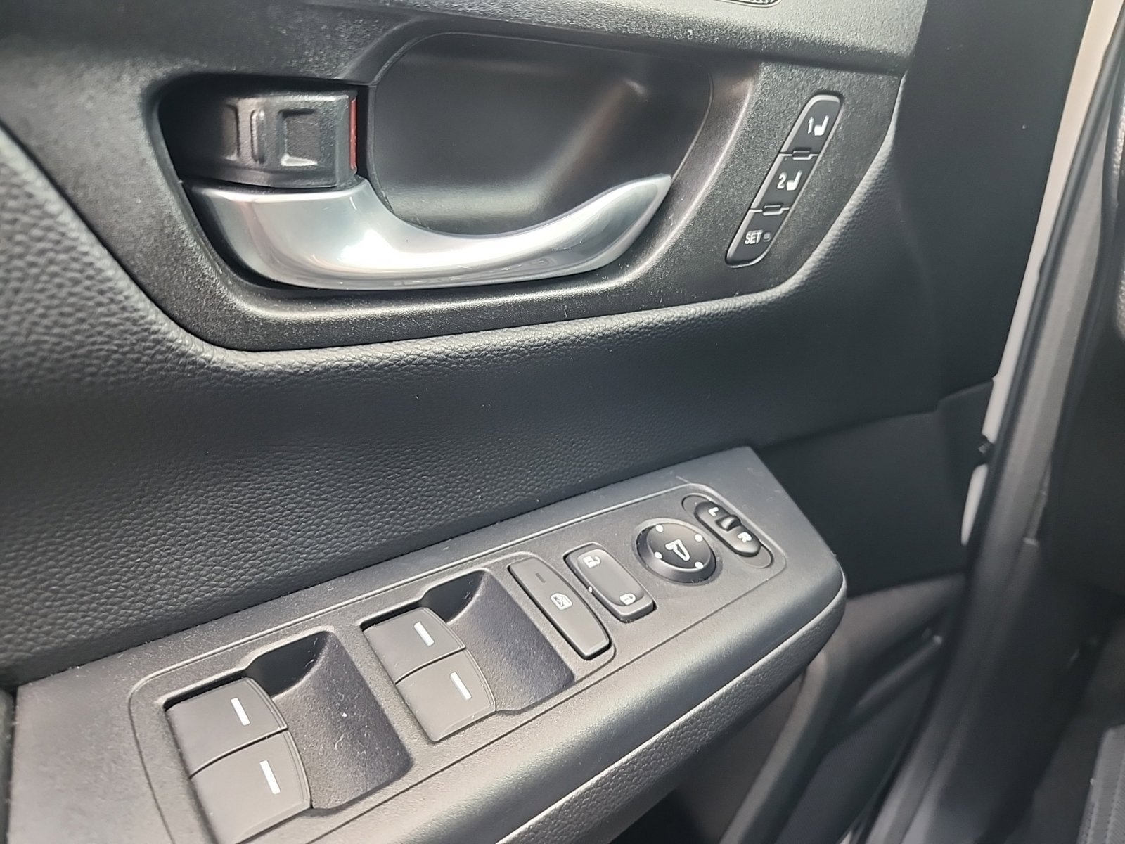 Used 2025 Honda CR-V Sport-L image 15
