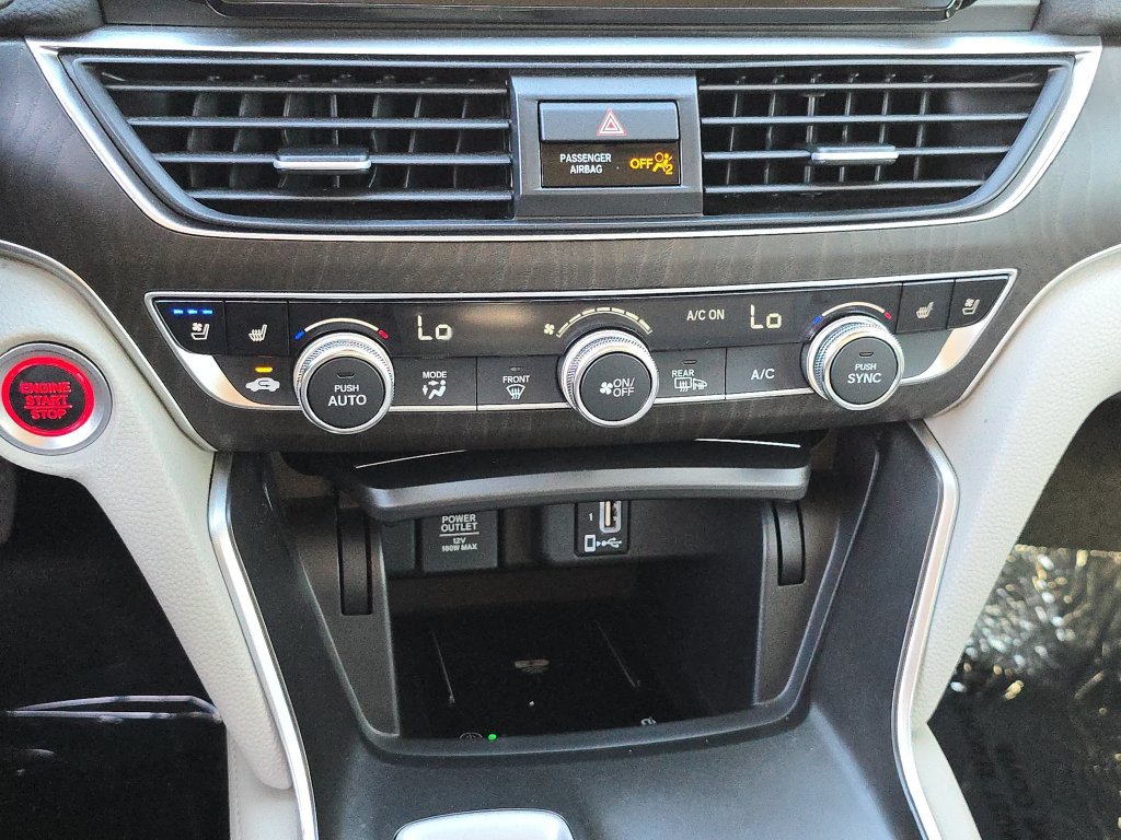 Used 2018 Honda Accord Touring image 30