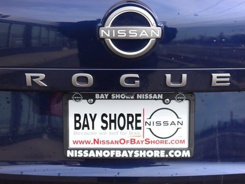 Certified 2025 Nissan Rogue SV AWD/4WD image 34
