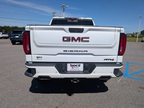 Used 2020 GMC Sierra 1500 AT4 w/ AT4 Premium Package AWD/4WD image 4