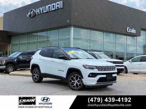 Used 2024 Jeep Compass Limited AWD/4WD image 1