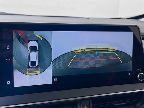 New 2026 Toyota Prius Plug-In Hybrid image 12