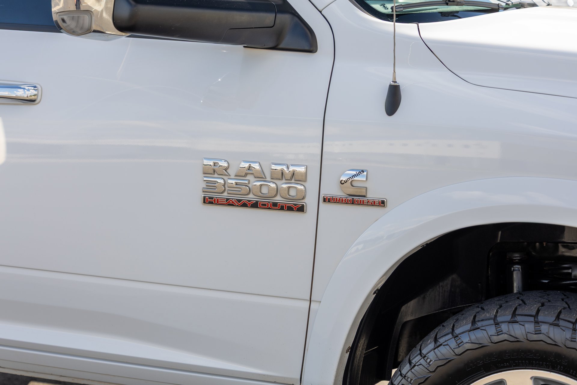 Used 2018 RAM 3500 Laramie w/ Cold Weather Group AWD/4WD image 29
