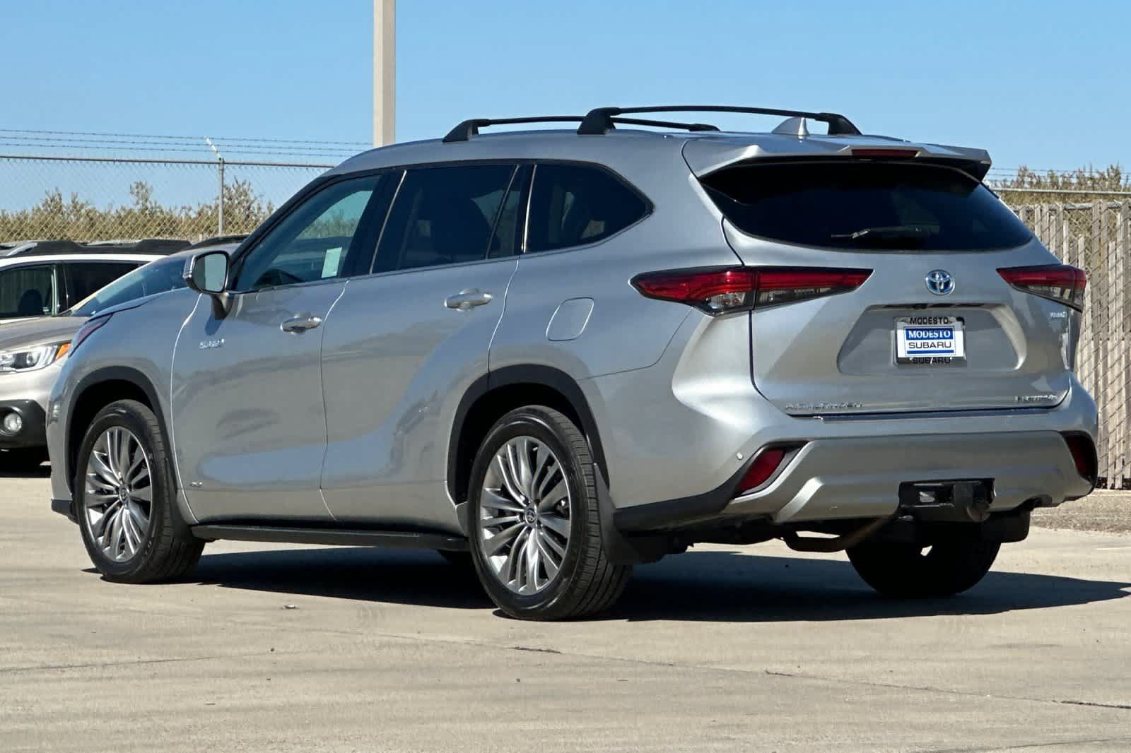 Used 2021 Toyota Highlander Platinum AWD/4WD image 5
