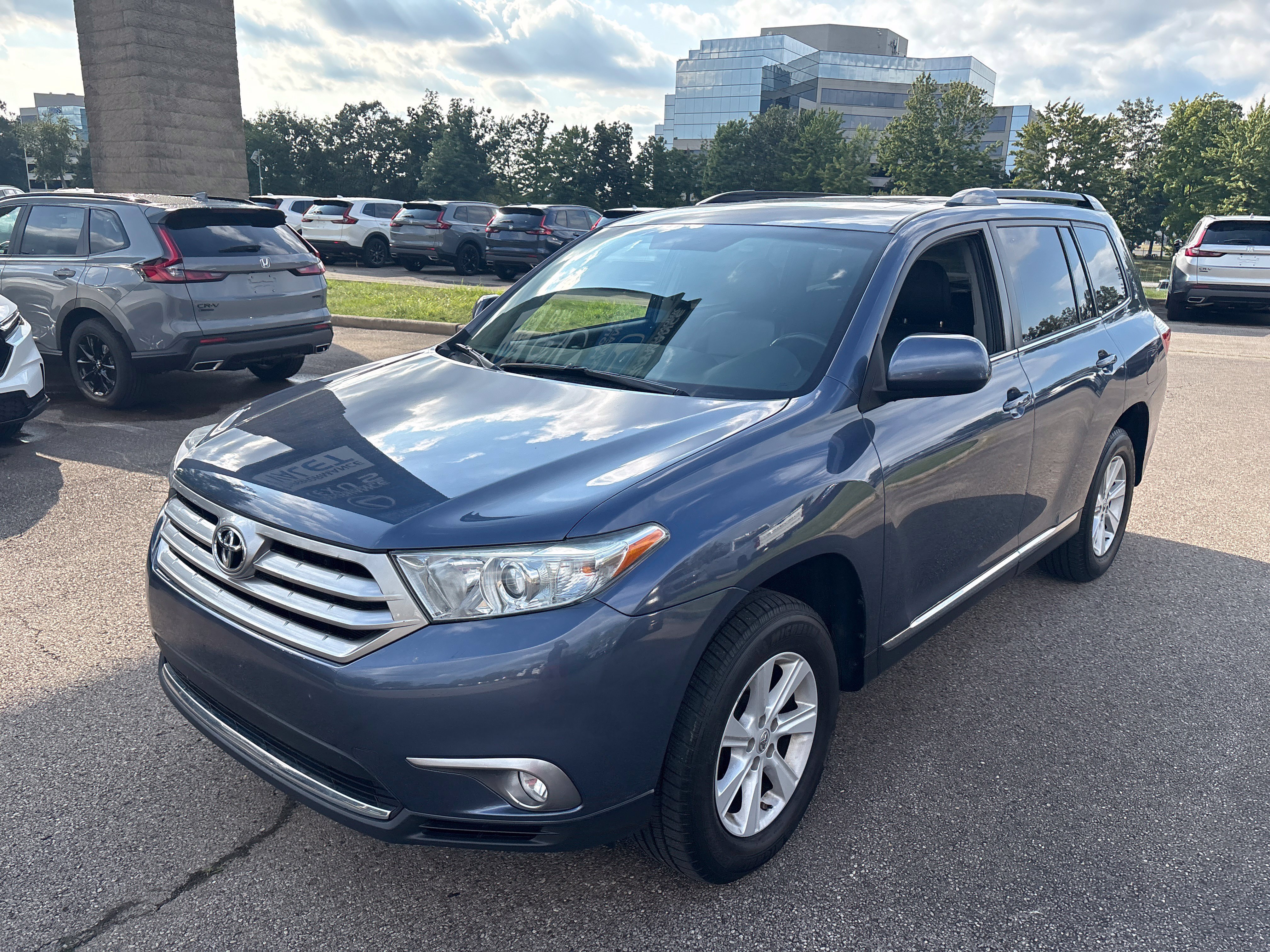 Used 2013 Toyota Highlander SE AWD/4WD image 11