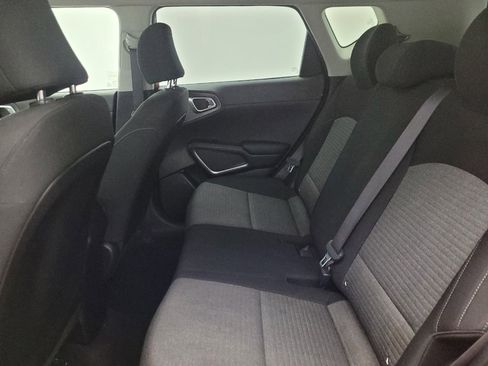 Used 2020 Kia Soul S FWD image 18