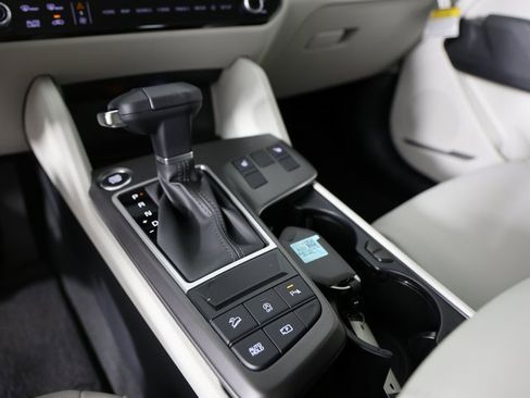 Certified 2026 Kia Sportage EX w/ EX Panorama Roof Package image 19