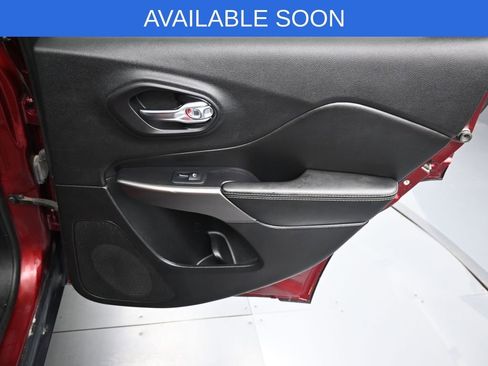 Used 2021 Jeep Cherokee Latitude Lux w/ Sun & Sound Group image 34