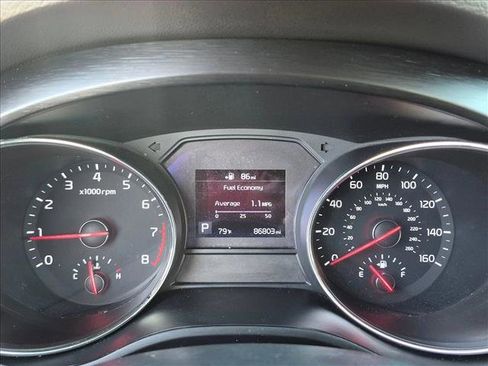 Used 2019 Kia Sedona EX FWD image 11