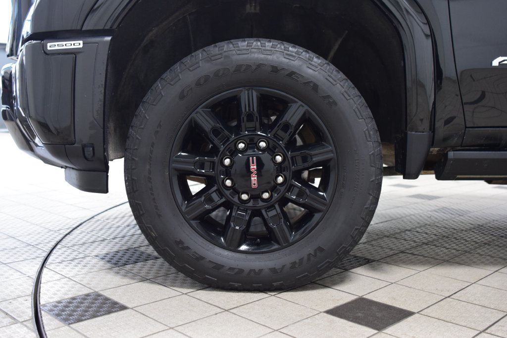 Used 2024 GMC Sierra 2500 AT4 w/ AT4 Premium Plus Package AWD/4WD image 31