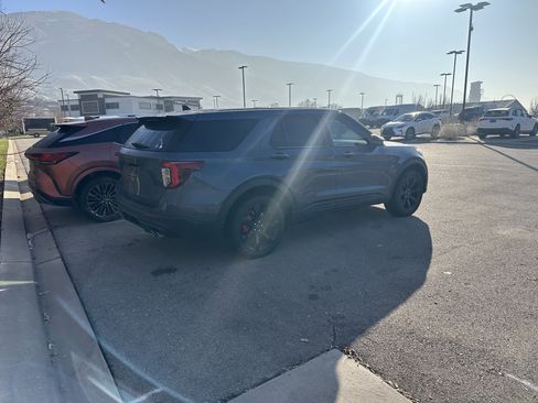 Used 2021 Ford Explorer ST w/ Equipment Group 401A image 5