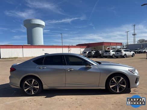Certified 2025 Acura TLX w/ Technology Package image 4