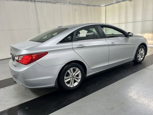 Used 2013 Hyundai Sonata GLS w/ Popular Equipment Pkg FWD image 2