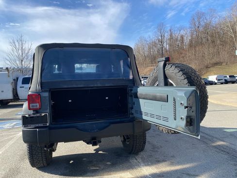 Used 2014 Jeep Wrangler Sport image 11