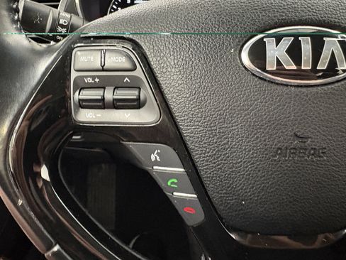 Used 2017 Kia Forte S FWD image 29