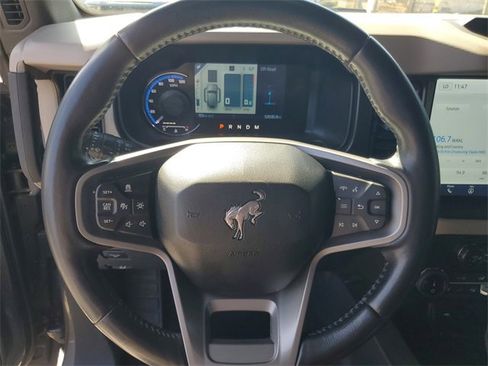 Used 2022 Ford Bronco Wildtrak image 18