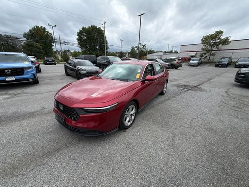 Used 2023 Honda Accord LX image 3
