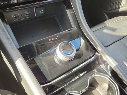 Used 2023 Jeep Grand Cherokee Limited w/ Luxury Tech Group II image 20