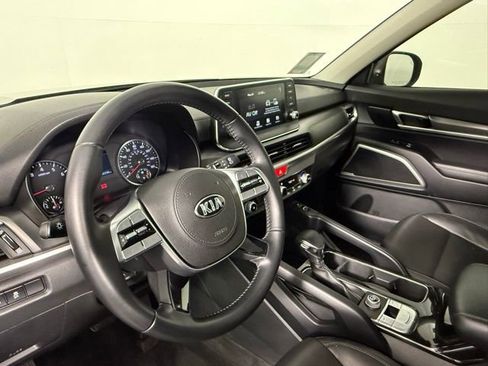 Used 2021 Kia Telluride S FWD image 15