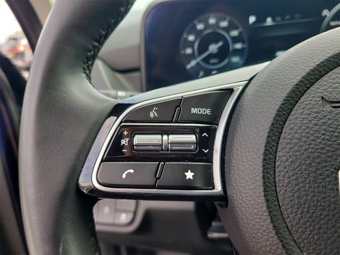 Used 2024 Kia Seltos EX image 28