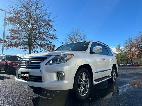 Used 2015 Lexus LX 570 4WD w/ Luxury Package image 32