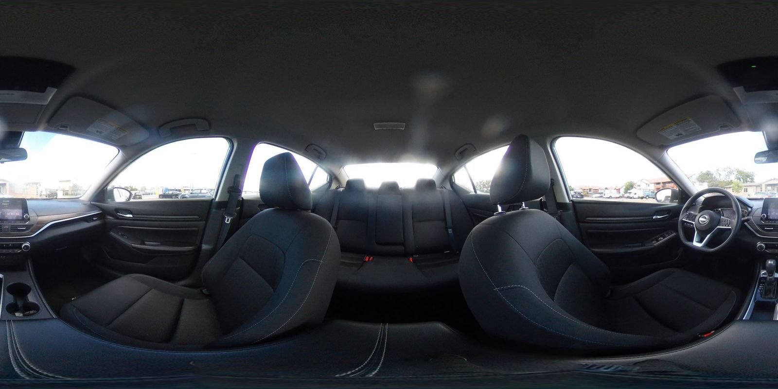 Used 2025 Nissan Altima 2.5 SV FWD image 42