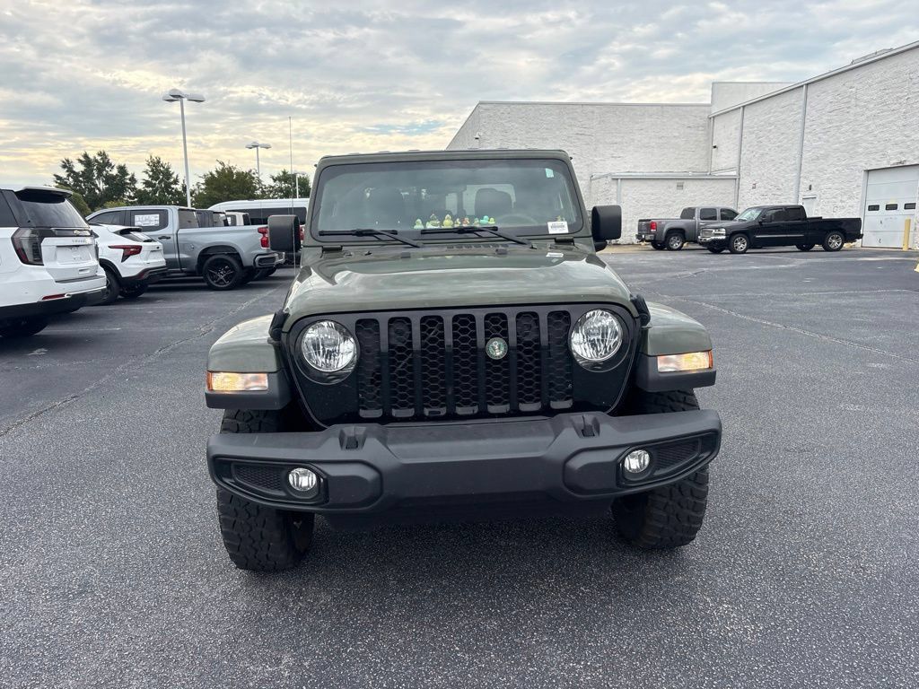 Used 2023 Jeep Gladiator Sport AWD/4WD image 8