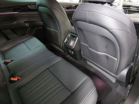 Used 2023 Maserati Grecale GT image 11