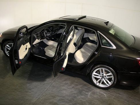 Used 2022 Audi A4 2.0T Premium Plus image 5