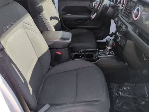 Used 2022 Jeep Wrangler Unlimited Sahara w/ Cold Weather Group image 21