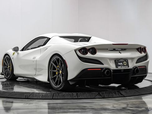 Used 2022 Ferrari F8 Tributo RWD image 14