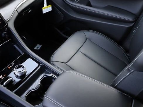 New 2025 Jeep Grand Cherokee Limited AWD/4WD image 25