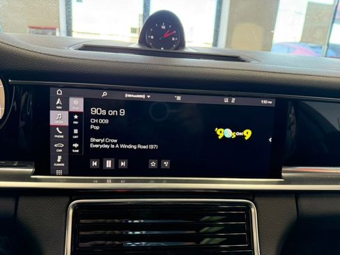 Used 2019 Porsche Panamera 4 image 70