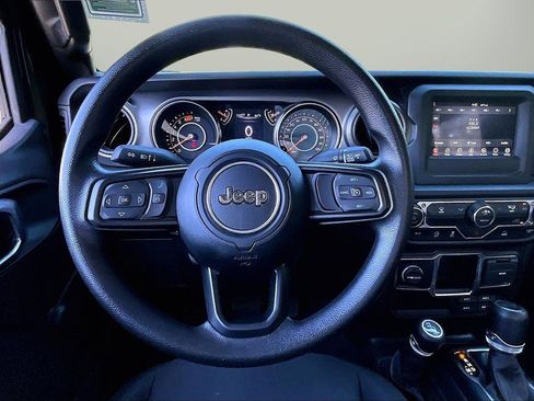 Used 2022 Jeep Wrangler Sport AWD/4WD image 11