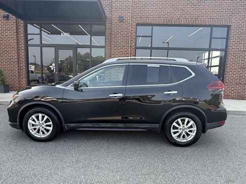 Used 2020 Nissan Rogue S w/ Special Edition Package FWD image 3