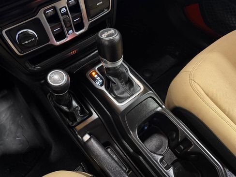 Used 2018 Jeep Wrangler Unlimited Sport S image 20