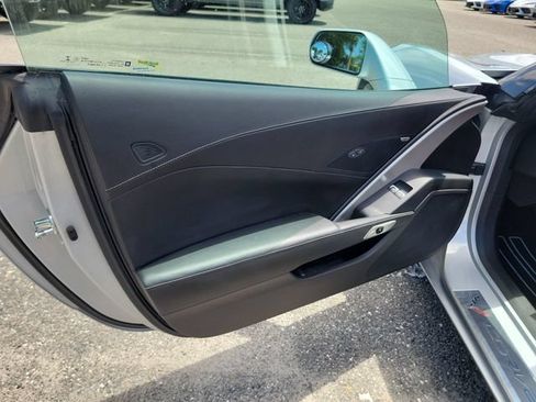 Used 2014 Chevrolet Corvette Stingray Coupe RWD image 19