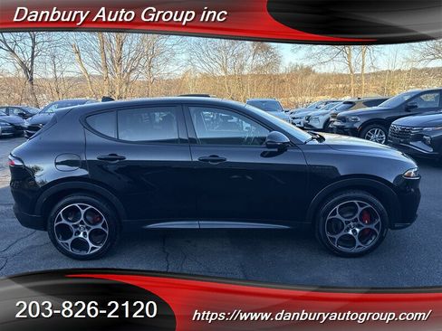 Used 2024 Alfa Romeo Tonale Veloce AWD/4WD image 7