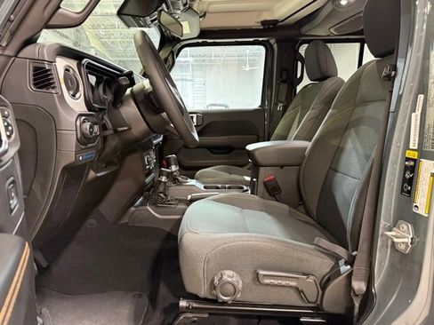 Used 2025 Jeep Wrangler Unlimited Sahara w/ Safety Group image 11