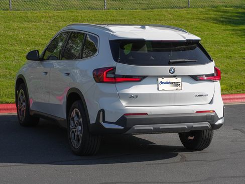 Used 2023 BMW X1 xDrive28i w/ Convenience Package AWD/4WD image 7