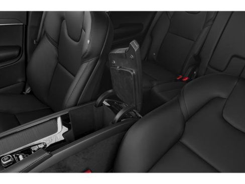 Used 2020 Volvo XC90 T6 Momentum AWD/4WD image 14